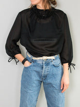 Laden Sie das Bild in den Galerie-Viewer, Vintage Oberteile Schwarz