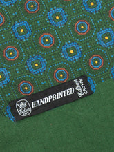 Laden Sie das Bild in den Galerie-Viewer, Halstuch Wolle Grün