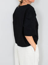Laden Sie das Bild in den Galerie-Viewer, Cropped Bluse Schwarz