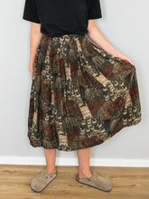 Laden Sie das Bild in den Galerie-Viewer, Midirock Schlossgarten