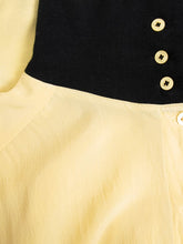 Laden Sie das Bild in den Galerie-Viewer, Vintage Seidenblusen