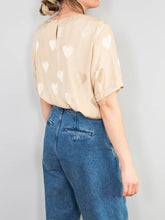 Laden Sie das Bild in den Galerie-Viewer, Vintage Shirt Seide