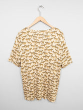 Laden Sie das Bild in den Galerie-Viewer, Vintage T-Shirts