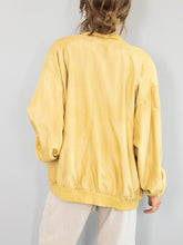 Laden Sie das Bild in den Galerie-Viewer, Vintage Blouson Seide