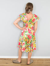 Laden Sie das Bild in den Galerie-Viewer, Vintage Blumenkleid