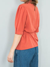 Laden Sie das Bild in den Galerie-Viewer, Bluse Lachs