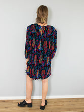 Laden Sie das Bild in den Galerie-Viewer, Vintage Plisseekleid
