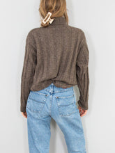 Laden Sie das Bild in den Galerie-Viewer, Vintage Pullover Braun