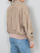 Laden Sie das Bild in den Galerie-Viewer, Vintage Seidenjacke