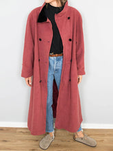Laden Sie das Bild in den Galerie-Viewer, Vintage Wollmantel