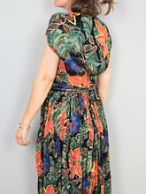 Laden Sie das Bild in den Galerie-Viewer, Wickelkleid Vintage