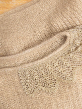 Laden Sie das Bild in den Galerie-Viewer, Goldener Pullover Vintage
