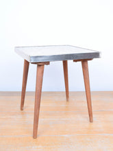 Laden Sie das Bild in den Galerie-Viewer, 70er Jahre Blumenbank