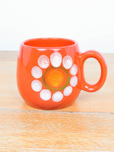 Laden Sie das Bild in den Galerie-Viewer, Becher Vintage Rot