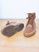 Laden Sie das Bild in den Galerie-Viewer, Boots Secondhand
