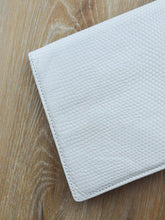 Laden Sie das Bild in den Galerie-Viewer, Clutch Secondhand