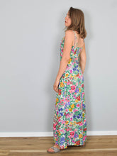 Laden Sie das Bild in den Galerie-Viewer, Elegante Vintage Kleider