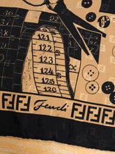 Laden Sie das Bild in den Galerie-Viewer, Fendi Seidentuch Vintage