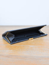 Laden Sie das Bild in den Galerie-Viewer, Graue Clutch Secondhand