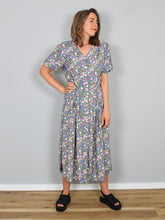Laden Sie das Bild in den Galerie-Viewer, Kleid Vintage
