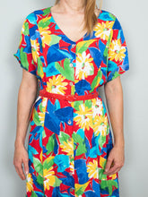 Laden Sie das Bild in den Galerie-Viewer, Maxikleid Bunt Blumen
