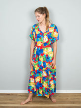 Laden Sie das Bild in den Galerie-Viewer, Maxikleid Bunt Vintage