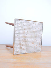 Laden Sie das Bild in den Galerie-Viewer, Mosaiktisch Vintage