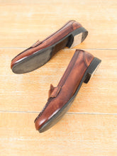 Laden Sie das Bild in den Galerie-Viewer, Prada Loafers Leder