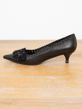 Laden Sie das Bild in den Galerie-Viewer, Prada Schuhe Secondhand