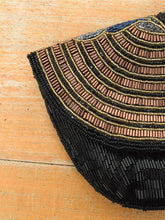 Laden Sie das Bild in den Galerie-Viewer, Schwarze Vintage Clutch