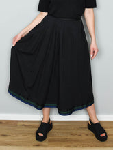 Laden Sie das Bild in den Galerie-Viewer, Schwarzer Rock Midi
