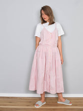 Laden Sie das Bild in den Galerie-Viewer, Secondhand Designerkleider