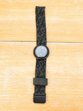 Laden Sie das Bild in den Galerie-Viewer, Swatch Uhren 90er Jahren