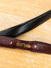 Laden Sie das Bild in den Galerie-Viewer, Vintage Aigner Gürtel