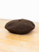 Laden Sie das Bild in den Galerie-Viewer, Vintage Baskenmütze Wolle