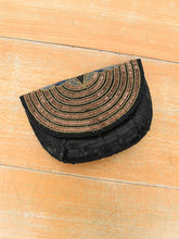 Laden Sie das Bild in den Galerie-Viewer, Vintage Clutch