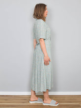 Laden Sie das Bild in den Galerie-Viewer, Vintage Designermode online kaufen