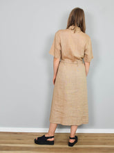 Laden Sie das Bild in den Galerie-Viewer, Vintage Leinenkleid