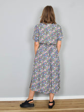 Laden Sie das Bild in den Galerie-Viewer, Vintage Maxikleider