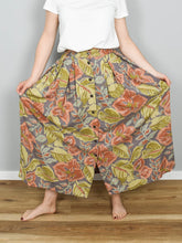Laden Sie das Bild in den Galerie-Viewer, Vintage Rock High Waist