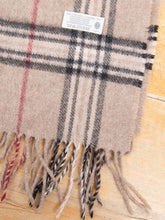 Laden Sie das Bild in den Galerie-Viewer, Vintage Schals online kaufen