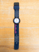 Laden Sie das Bild in den Galerie-Viewer, Vintage Swatch Pop Blau