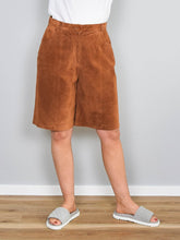Laden Sie das Bild in den Galerie-Viewer, High Waist Ledershorts